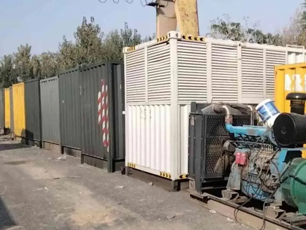 邓州200KW柴油发电机机组每小时油耗是多少？